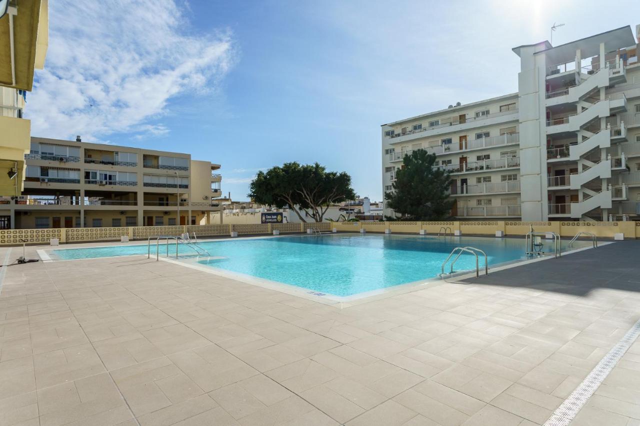 טורמולינוס Malagasuite Carihuela Seaviews מראה חיצוני תמונה